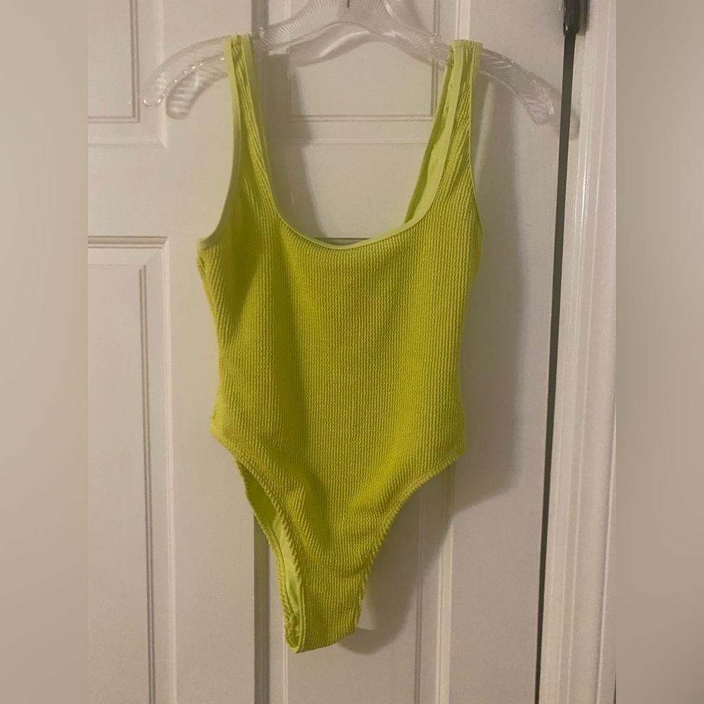 Good American citrus swimsuit s/m, NWOT